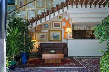Hotel Nadir